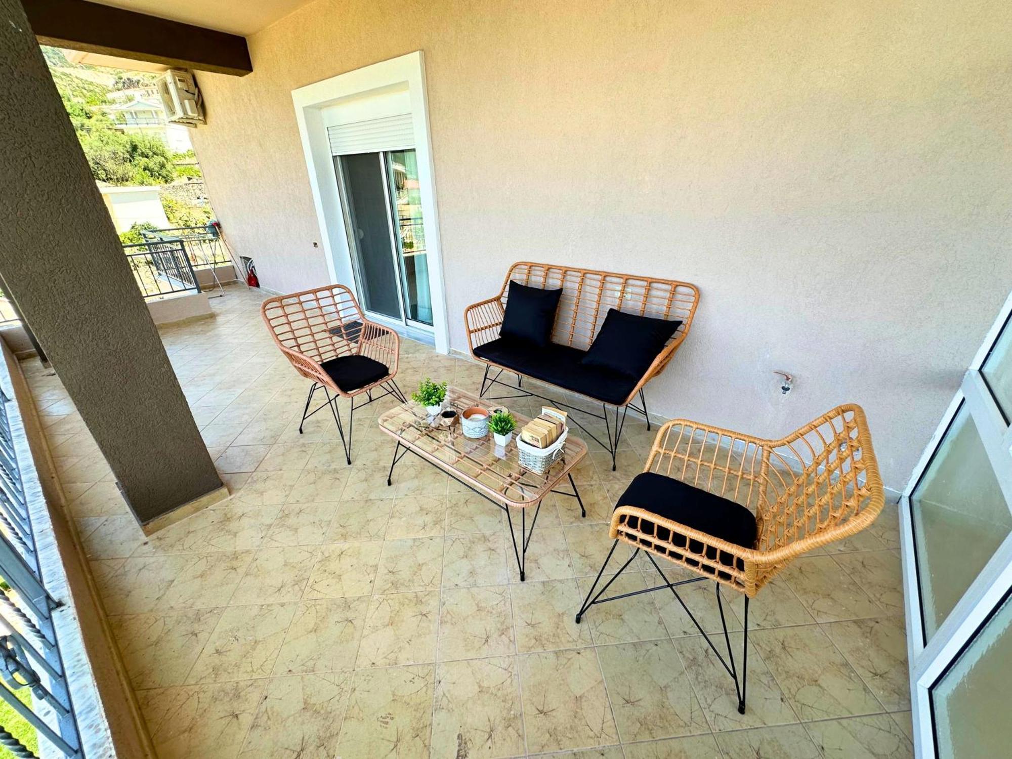 Viewtopia House Dhermi Exterior photo