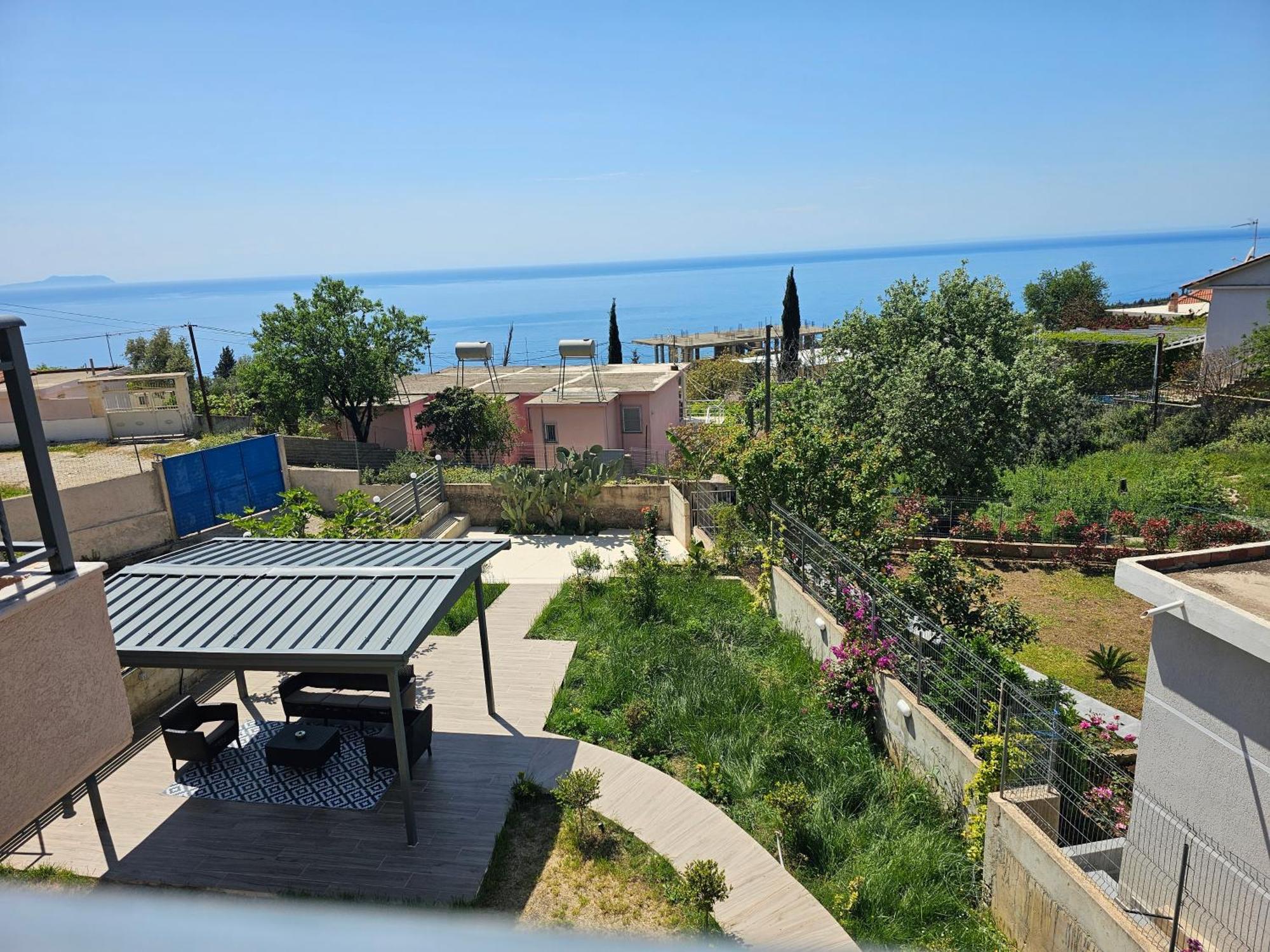 Viewtopia House Dhermi Exterior photo