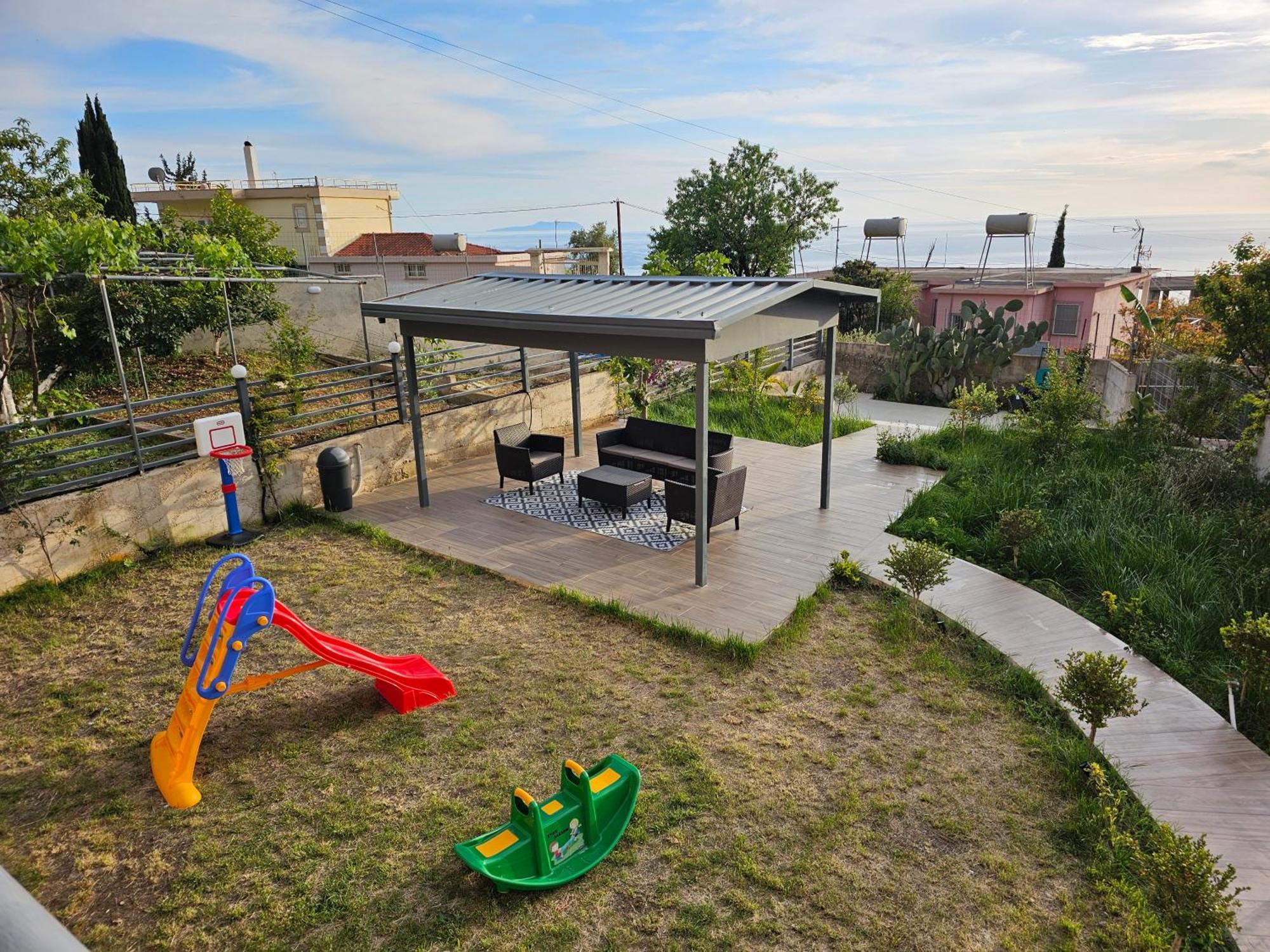 Viewtopia House Dhermi Exterior photo